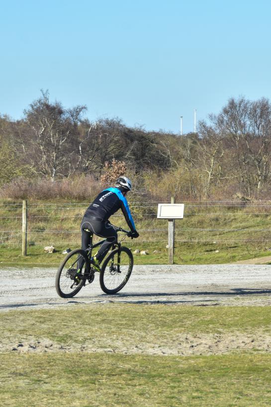 Mountainbikers op het schelpenpad